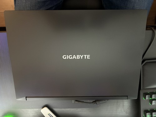 Gigabyte laptop 6 intel - g5,